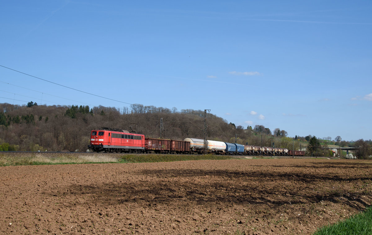 151 130 mit gem.GZ in Richtung Kornwestheim bei Ebersbach an der Fils am 30.3.2017.