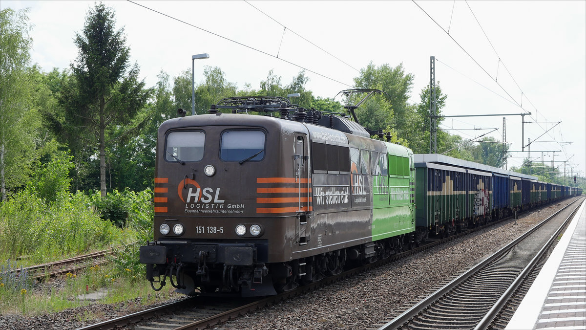 151 138 HSL Logistik mit einem Zug polnischer Güterwagen des Unternehmens CIECH Cargo, Inowroclaw Rabinek bei Durchfahrt durch Brandenburg (Havel) in Richtung Potsdam > Frankfurt (Oder); 25.06.2020
