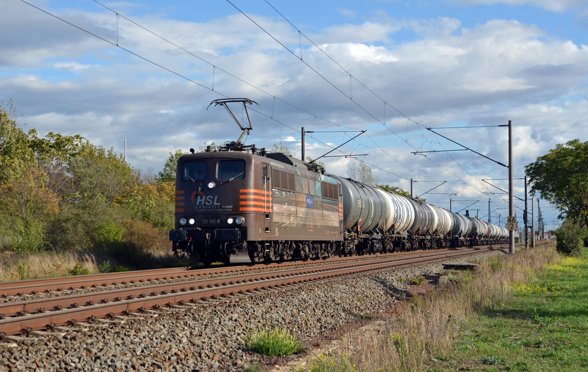 151 145 der HSL führte am 28.09.19 einen Kesselwagenzug durch Greppin Richtung Dessau.