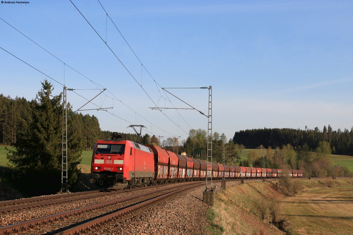 152 002-2 mit dem GM 63156 (Singen(Htw)-Oberhausen West) bei Peterzell 20.4.20