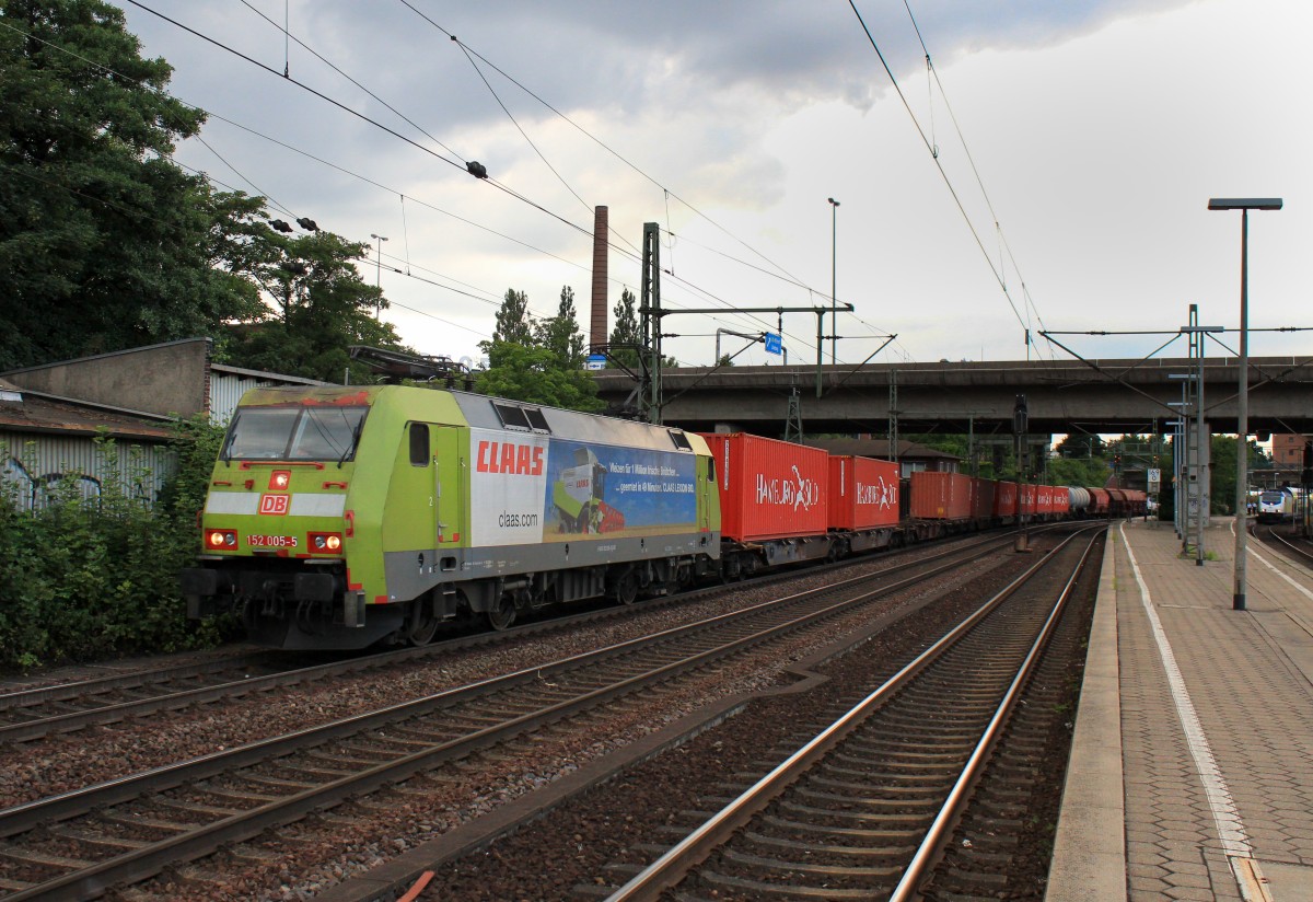 152 005-5 mit Mischer am 31. Juli 2013 in HH-Harburg.