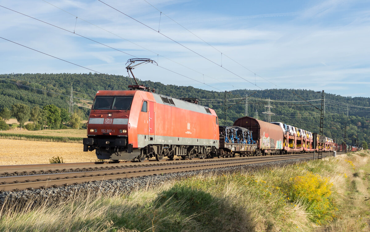 152 007-1 mit einem gemischten Güterzug bei Reilos am 26.08.2025