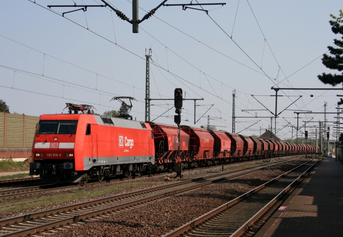 152 019 mit CS 60842 (Zielitz–Hamburg Hohe Schaar) am 21.04.2011 in Bardowick
