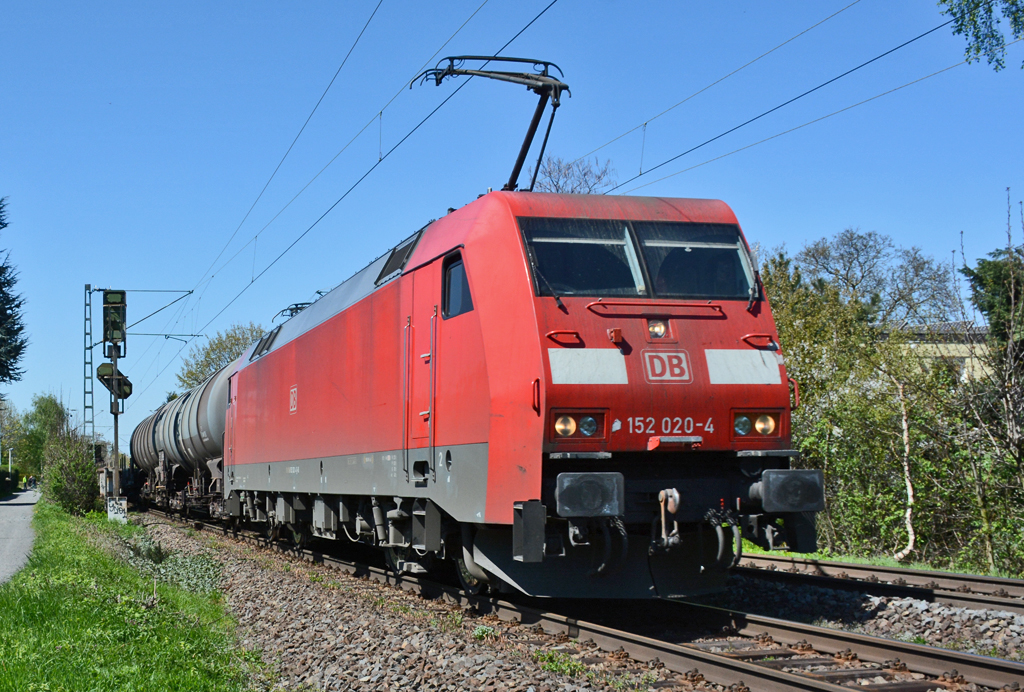 152 020-4 mit gem. Güterzug durch Bonn-Beuel - 24.04.2016