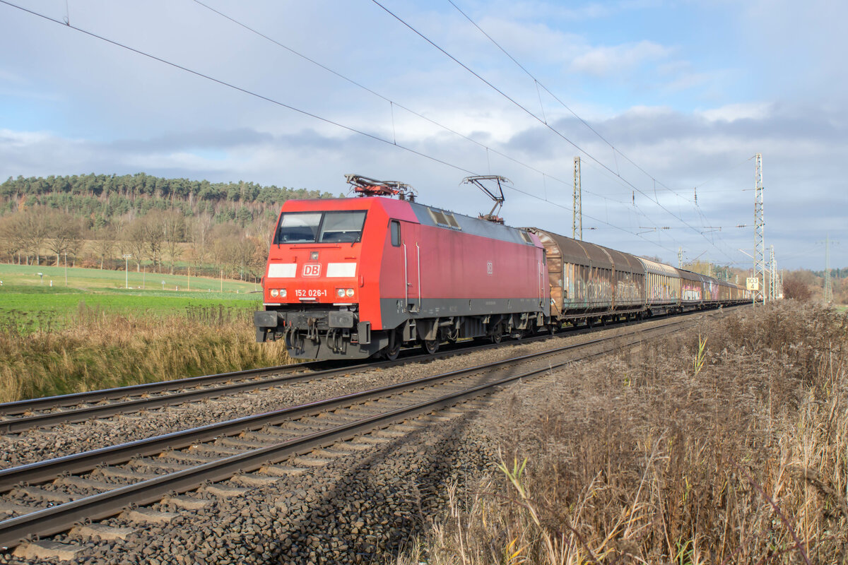 152 026-1 bei Kerzell am 23.11.2021.