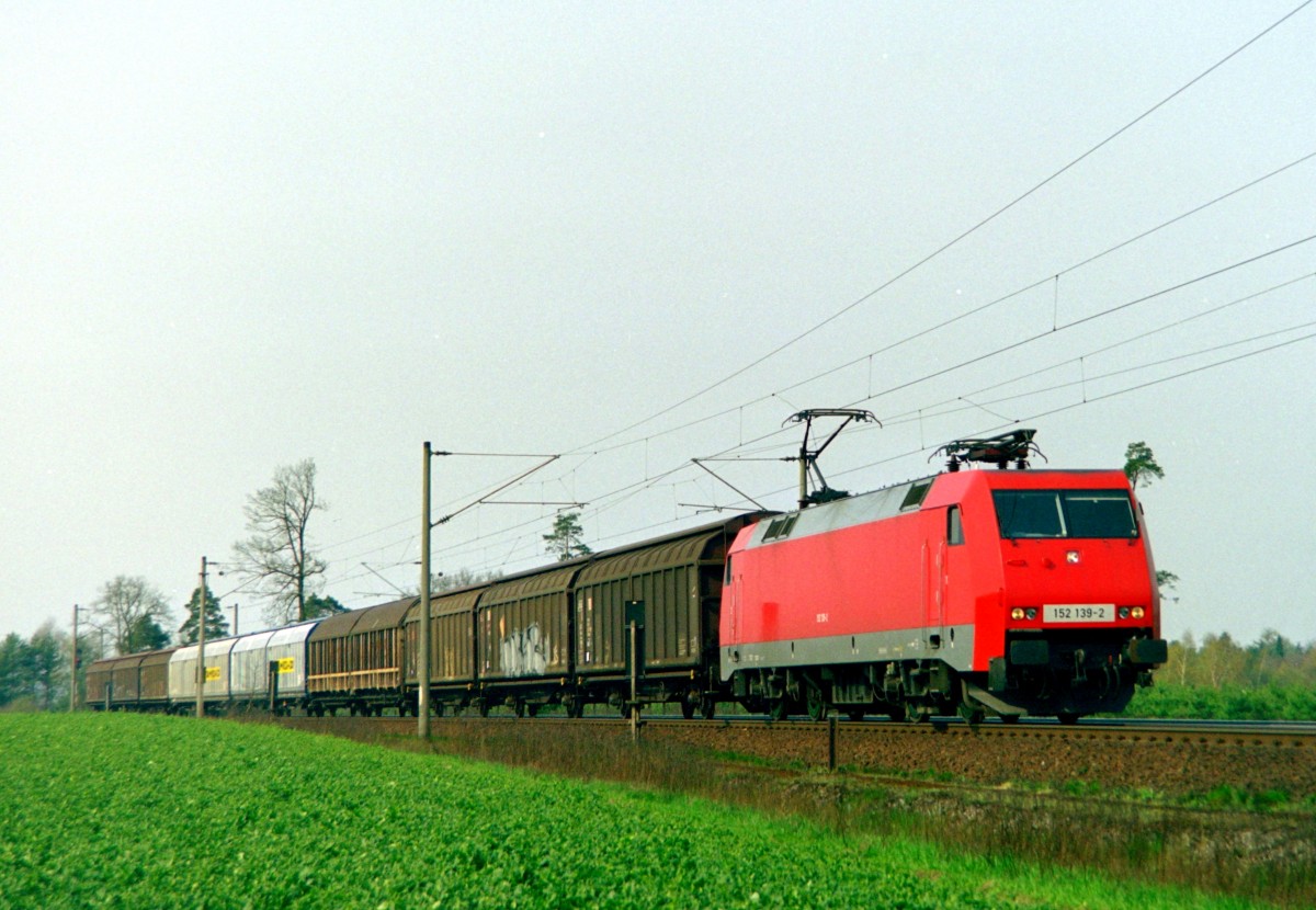 152 039 mit IRC 51110 (Gremberg–Maschen) am 17.04.2004 zwischen Jesteburg und Maschen