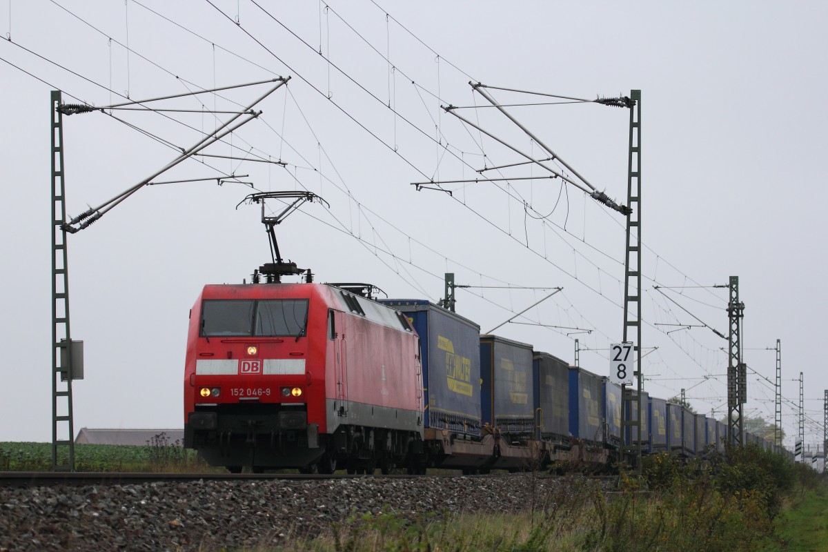 152 046-9 DB Schenker bei Lichtenfels am 21.10.2015.