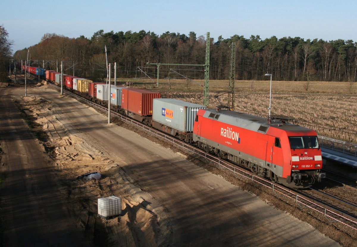 152 052 mit TEC 42647 (Maschen Rbf–Frenkendorf-F�llinsdorf) am 30.11.2011 in Radbruch