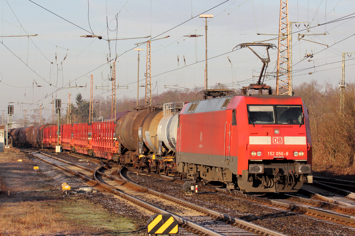 152 056-8 durchfährt Recklinghausen-Ost 13.2.2016