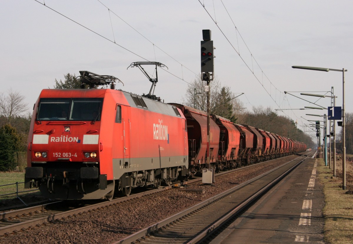 152 063 mit CSQ 60842 (Zielitz–Hamburg Hohe Schaar) am 21.03.2011 in Radbruch