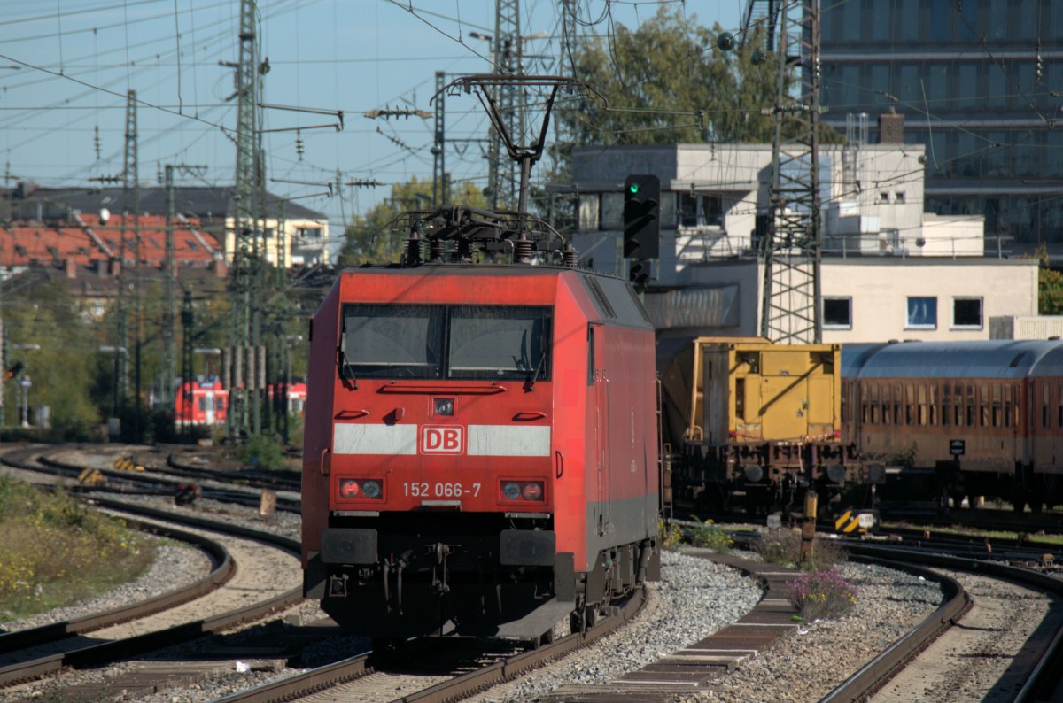152 066 am 09.10.14 in München Ost