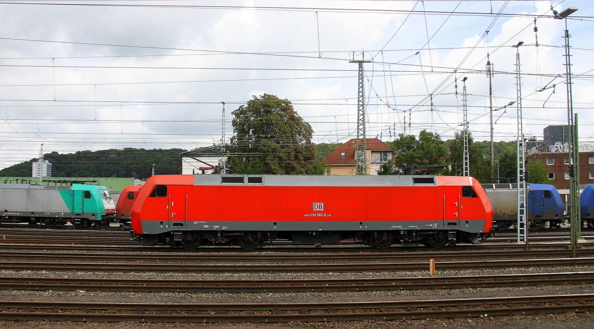 152 080-8 DB rangiert in Aachen-West. Aufgenommen vom Bahnsteig in Aachen-West bei Sonne und Wolken am 16.8.2014.