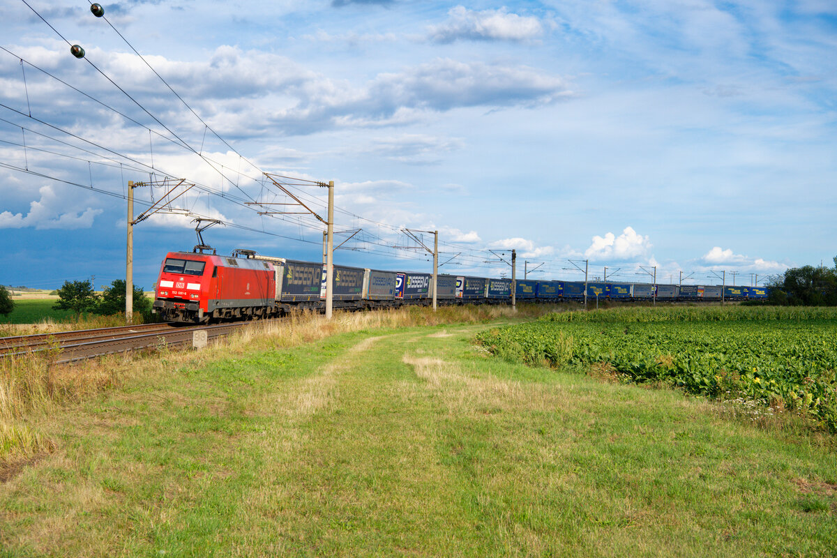 152 081 DB Cargo mit einem KLV-Zug bei Uffenheim Richtung Nürnberg, 02.09.2020