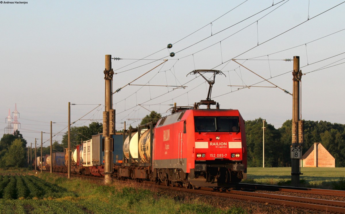 152 085-7 mit einem KV Zug bei Teglingen 11.6.15