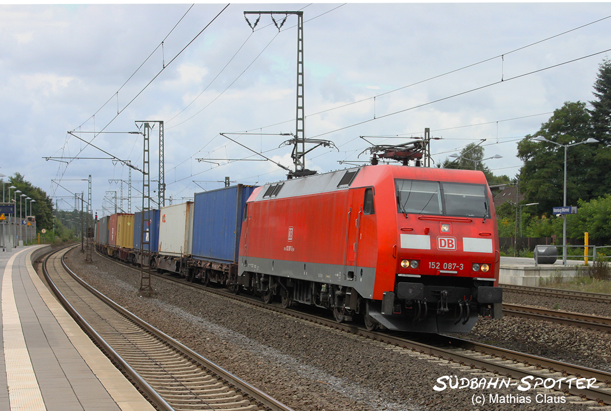 152 087-3 durchfhrt mit einem Containerzug Rotenburg-Wmme in Richtung Hamburg, aufgenommen am 20.08.2013