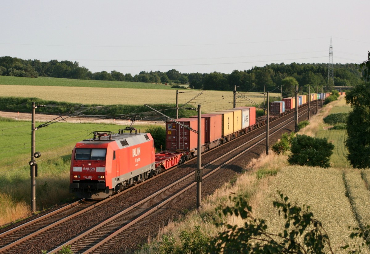 152 088 mit KT 50132 (Regensburg Ost–Maschen Rbf) am 06.07.2013 zwischen Jesteburg und Maschen Rbf