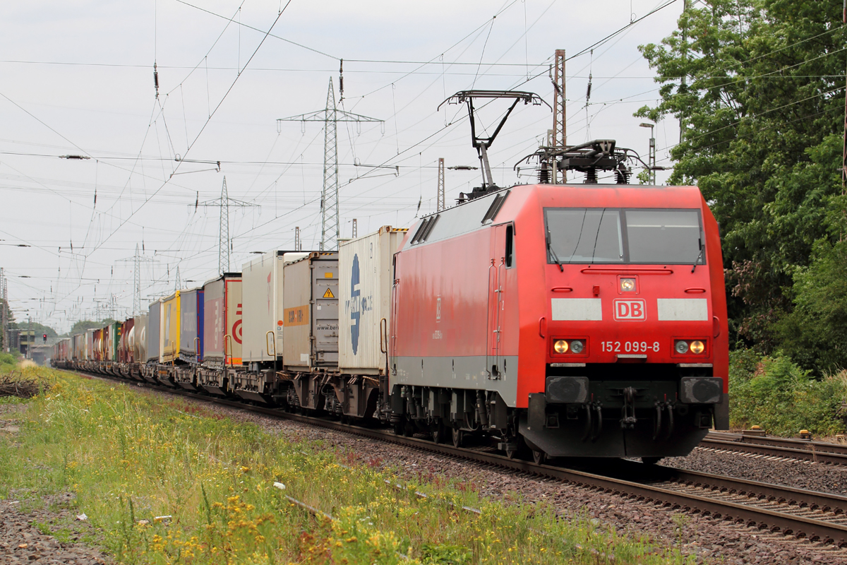 152 099-8 durchfährt Ratingen-Lintorf 7.7.2015