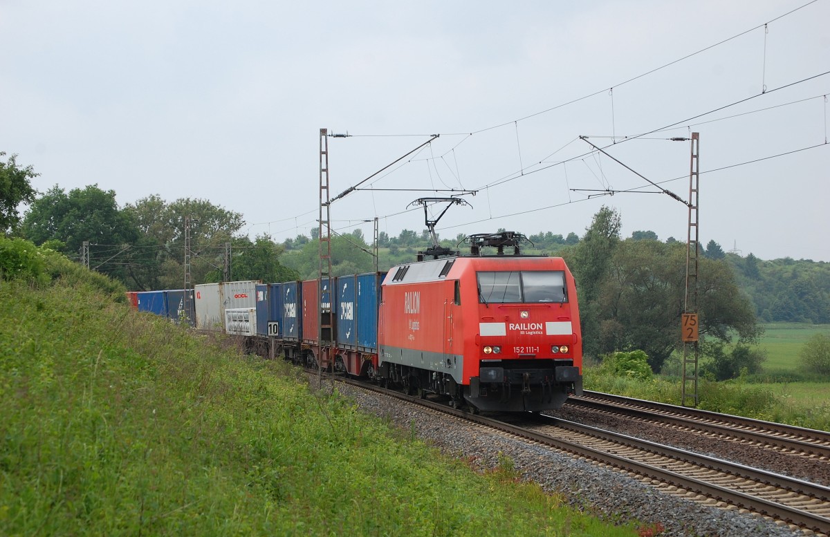 152 111-1 mit einem KT am 11.06.2013 bei Salzderhelden