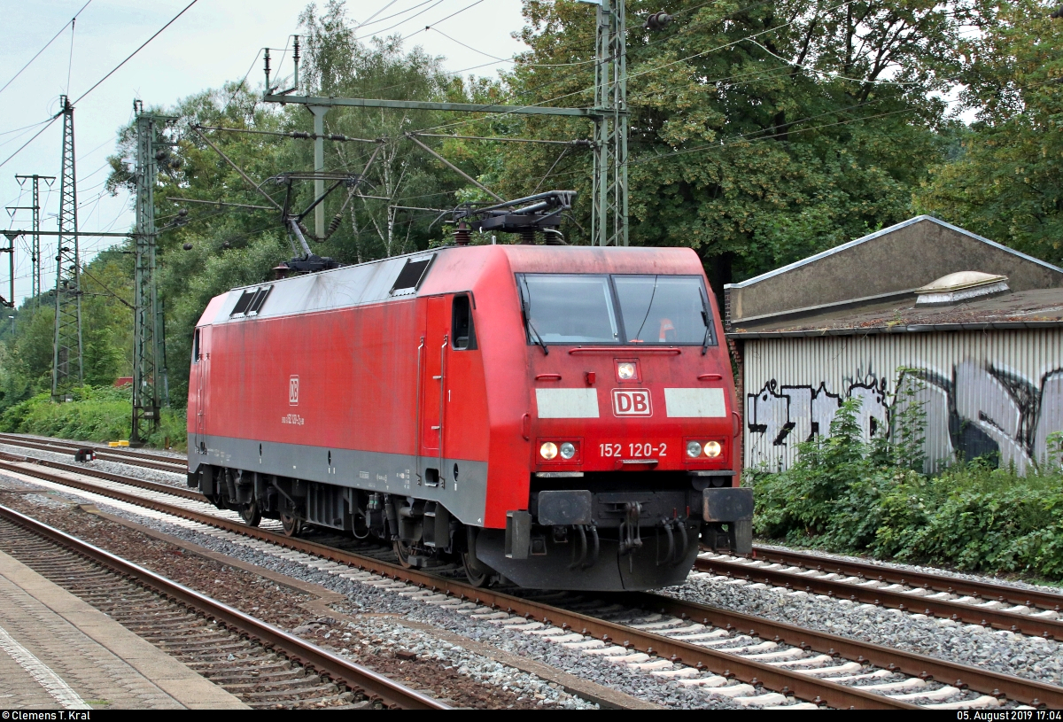 152 120-2 DB als Tfzf durchfährt den Bahnhof Hamburg-Harburg Richtung Hamburg-Unterelbe.
[5.8.2019 | 17:04 Uhr]