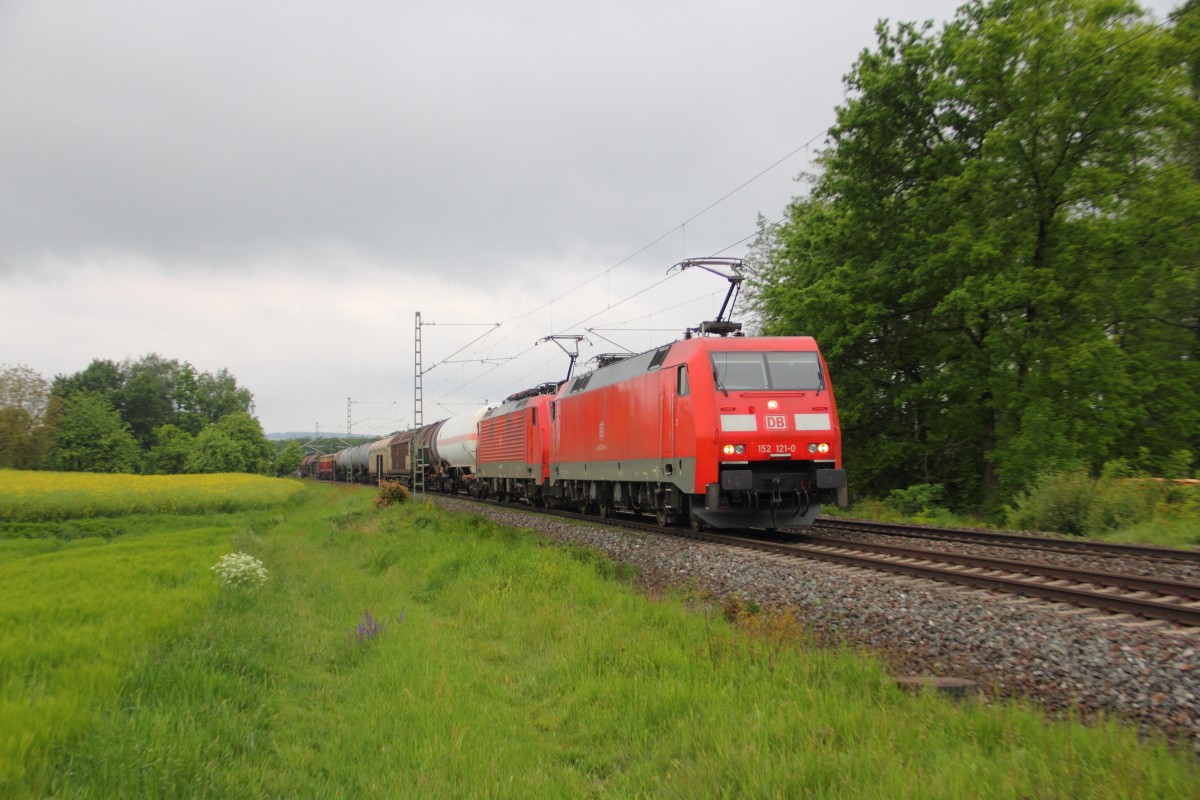 152 121-0 DB Schenker Rail + BR189 bei Staffelstein am 13.05.2014.