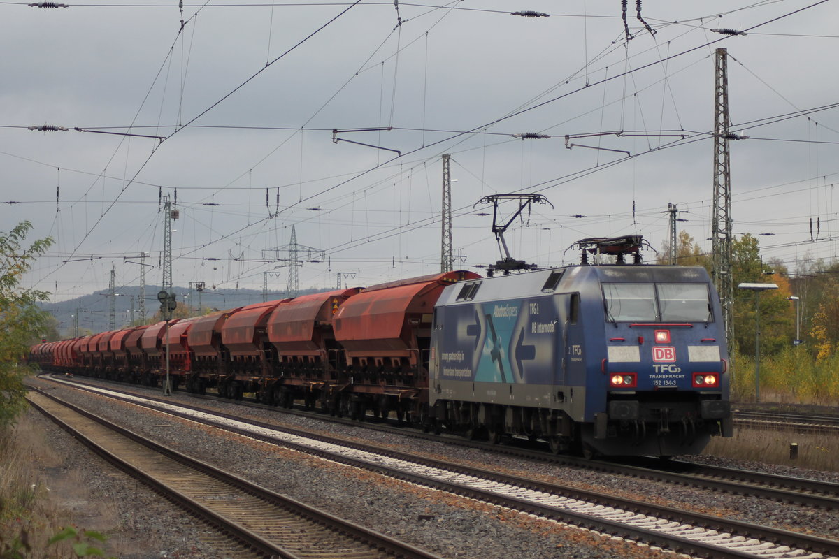 152 134  Albatros Express  am 25.10.2018 aufgenommen in Eichenberg.