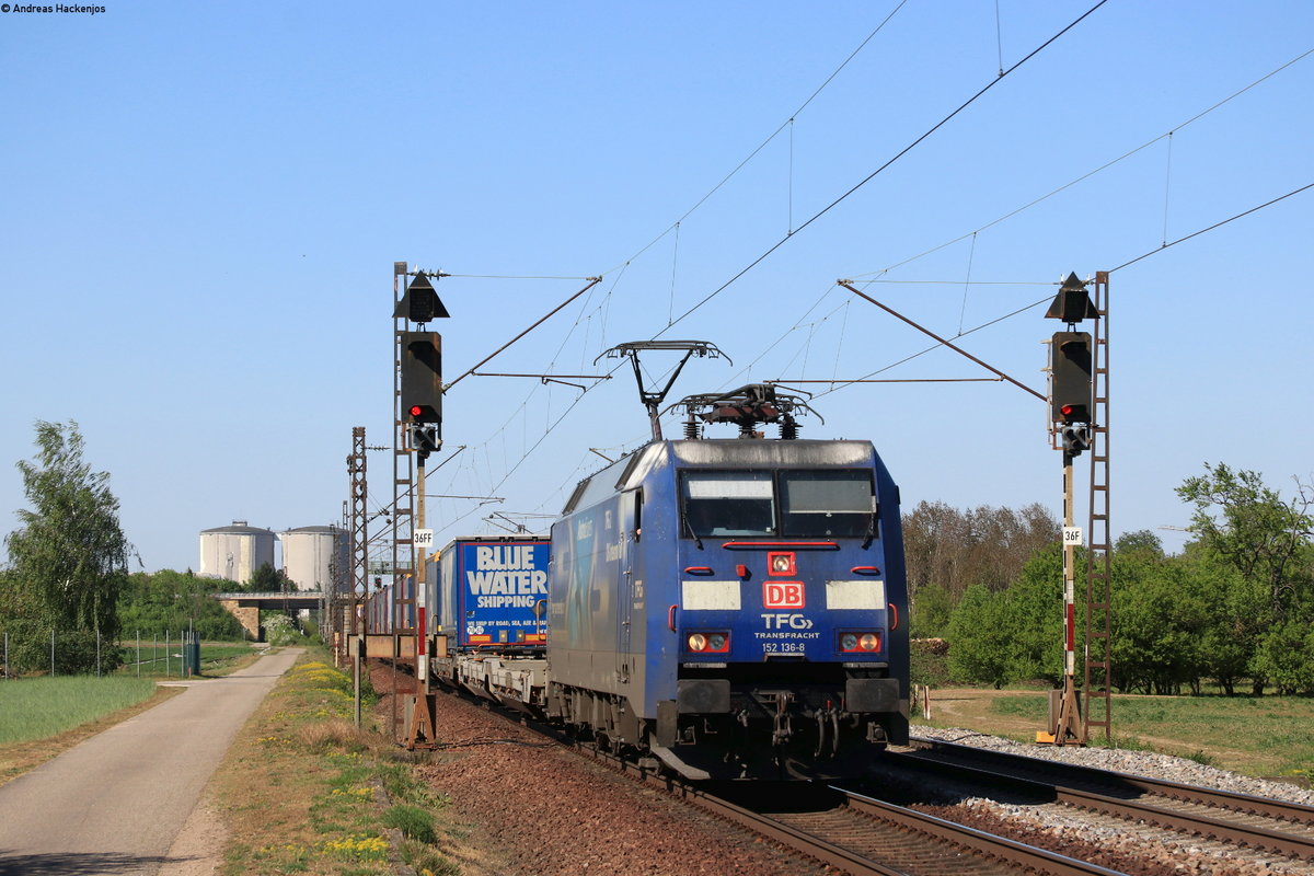 152 136-8  Albatros  mit dem KT 40009 (Taulov-Gallarate) bei Waghäusel 22.4.20
