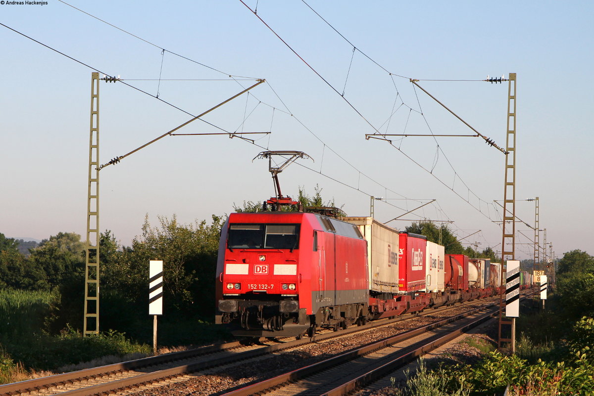 152 137-4 mit einem KV Zug bei Köndringen 20.7.16
