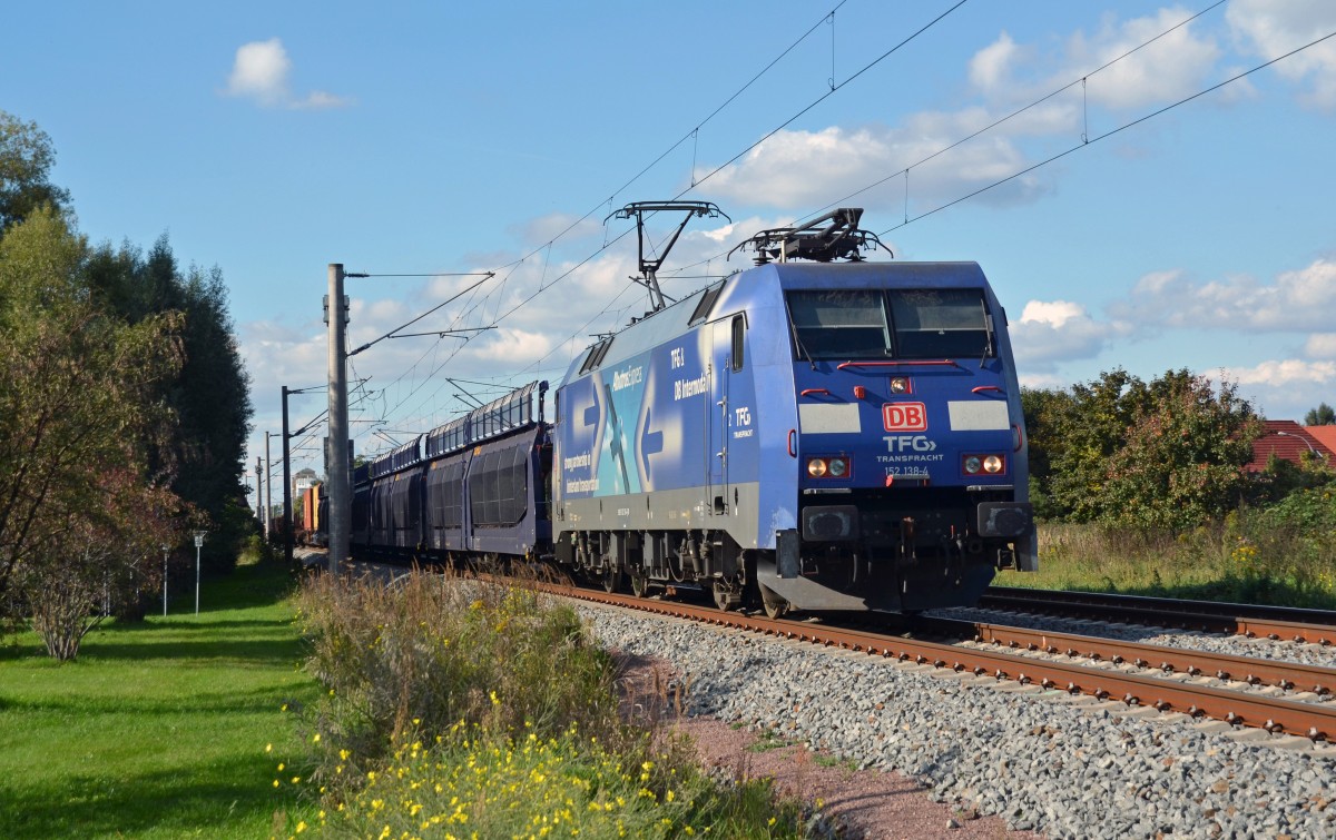 152 138 fuhr am 27.09.13 mit einem gemischten Gterzug von Seddin nach Engelsdorf durch Greppin Richtung Bitterfeld.