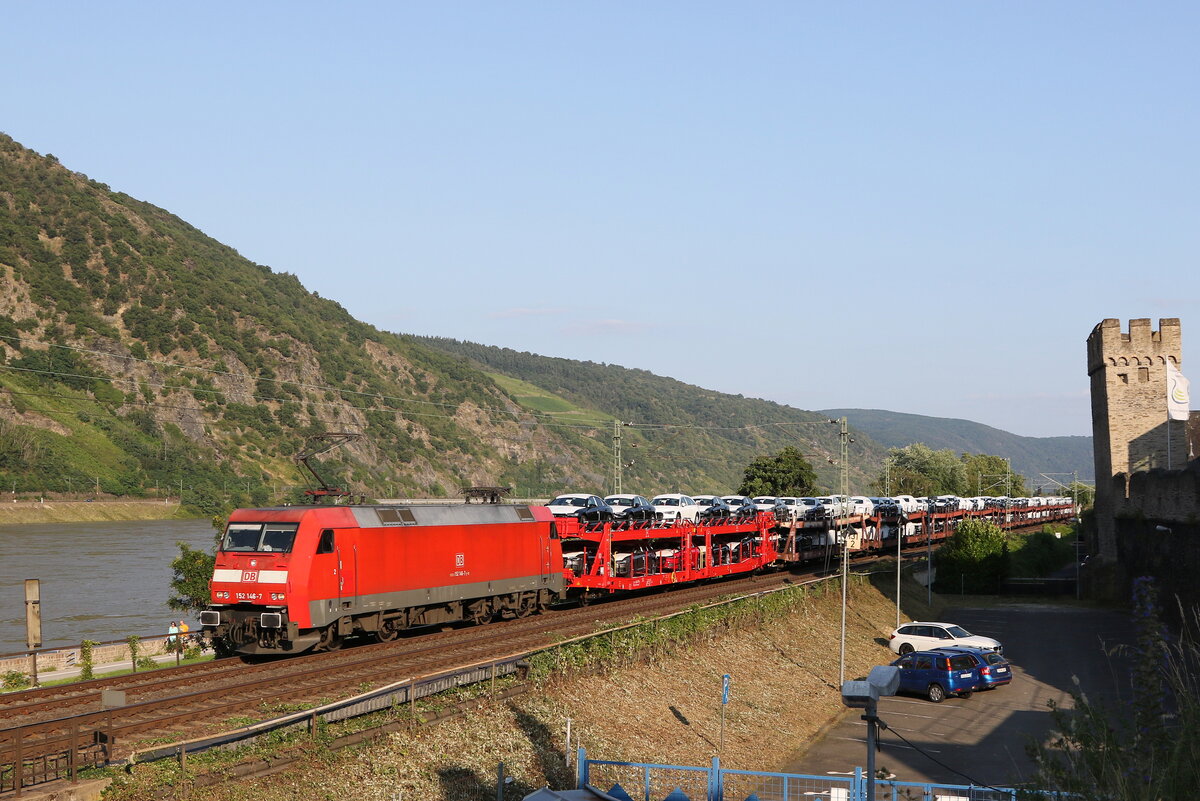 152 146 mit einem Autozug am 20. Juli 2021 bei Oberwesel.
