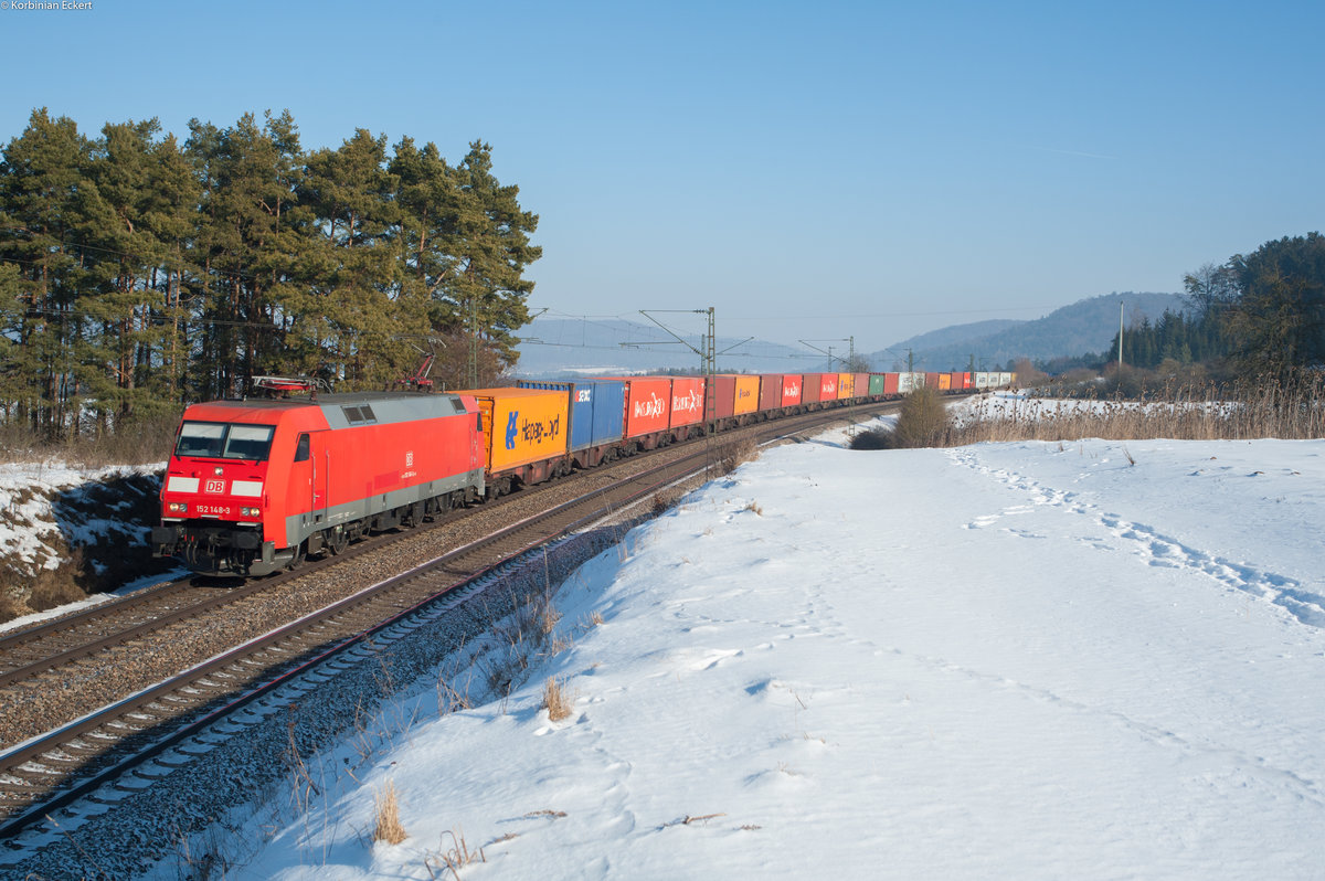 152 148-3 mit einem Containerzug bei Darshofen Richtung Nürnberg, 21.01.2017