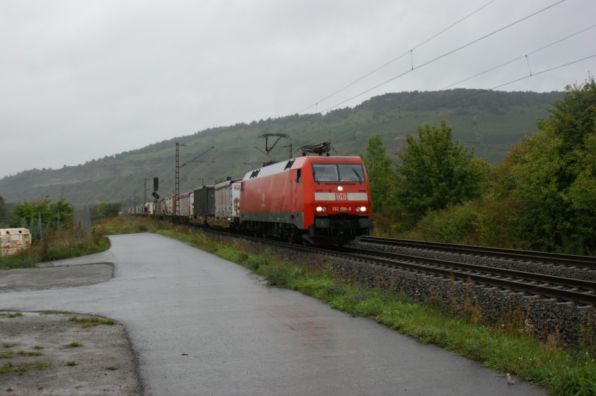 152 150-8 mit einen Gterzug Richtung Wrzburg am 18.09.13 unterwegs.