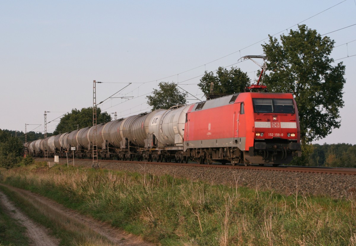 152 159 mit GC 48631 (Hamburg Hohe Schaar–Cornaux) am 04.09.2014 zwischen Bad Bevensen und Uelzen