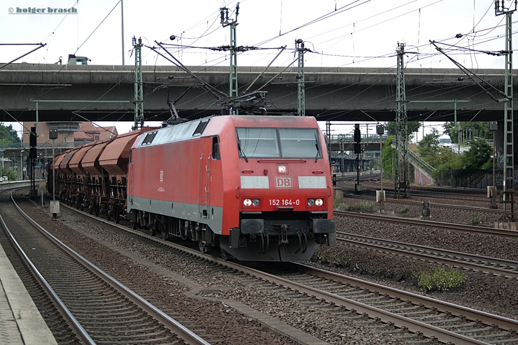 152 164-0 fuhr mit einen ganzzug am 13.09.13 durch hh-harburg