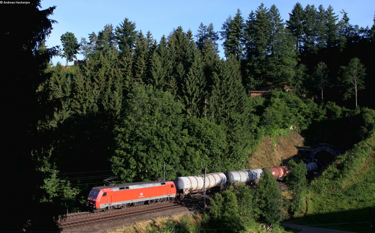 152 164-0 mit dem GC 61037 (Karlsruhe Raffiniere-Rammelswiesen) bei Nußbach 26.6.15
