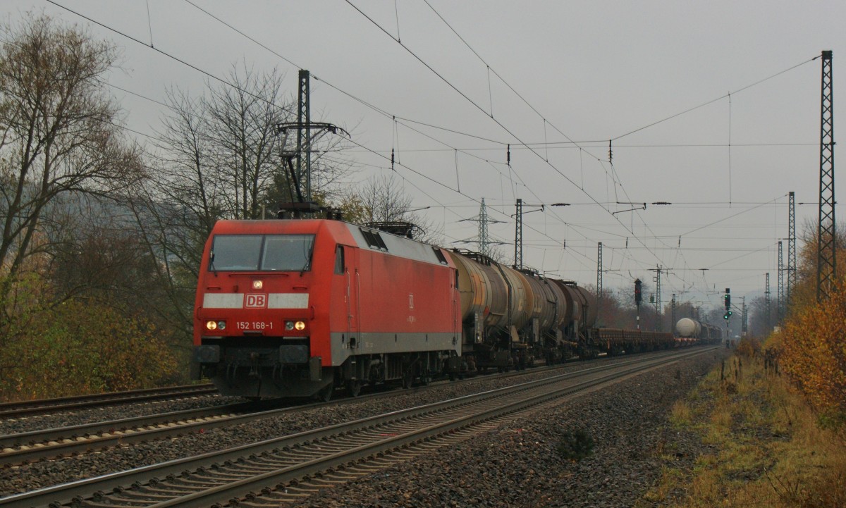 152 168-1 mit einen gemischten Güterzug Richtung Süden am 14.11.13 am Götzenhof.