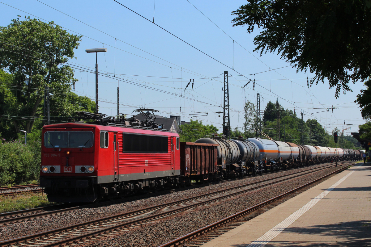 155 004 fährt am 02.07.2015 durch Hilden