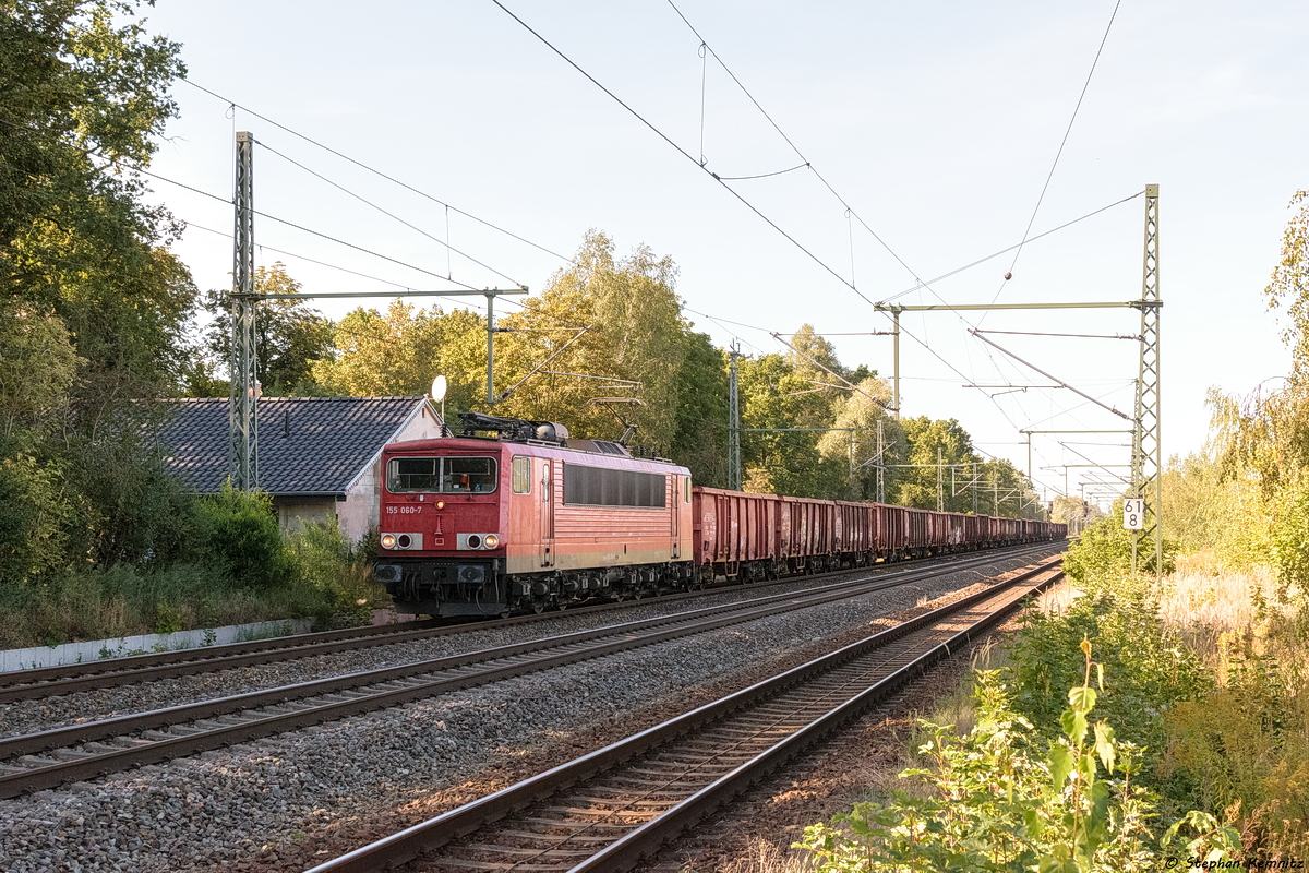 155 060-7 DB Cargo mit einem Kohlezug in Friesack und fuhr weiter in Richtung Nauen am 21.09.2019. Seid dem 14.11.2019 steht sie in Leipzig-Engelsdorf beim DB Stillstandsmanagement.
