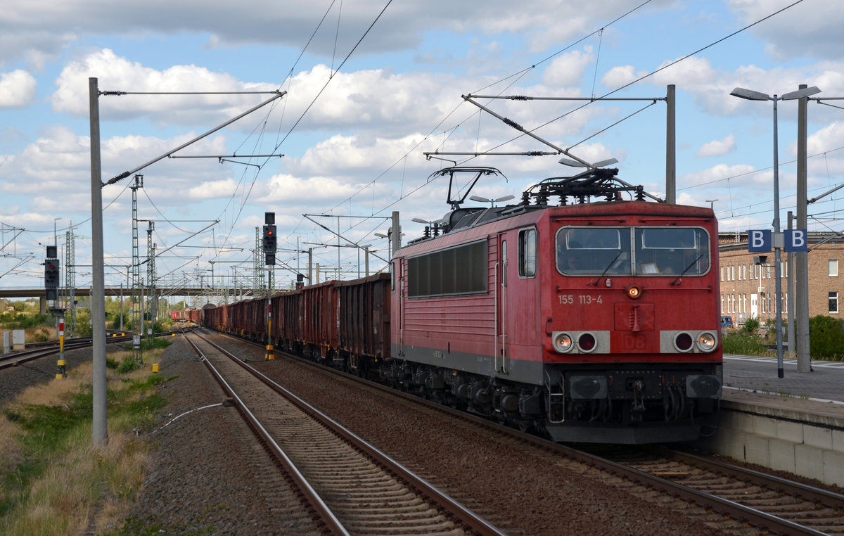 155 113 führte am 26.08.18 einen gemischten Güterzug durch Bitterfeld Richtung Leipzig.