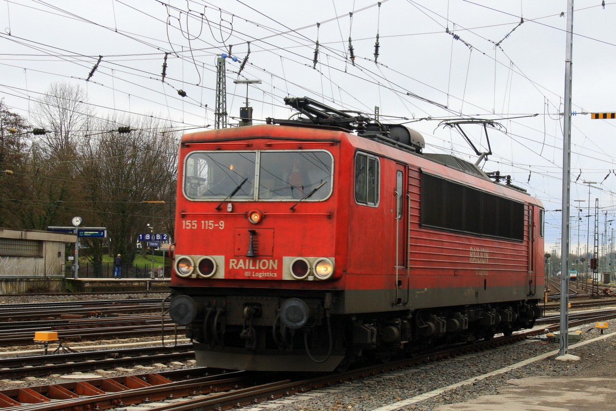 155 115-9 von Railion rangiert in Aachen-West am Nachmittag vom 22.2.2014.