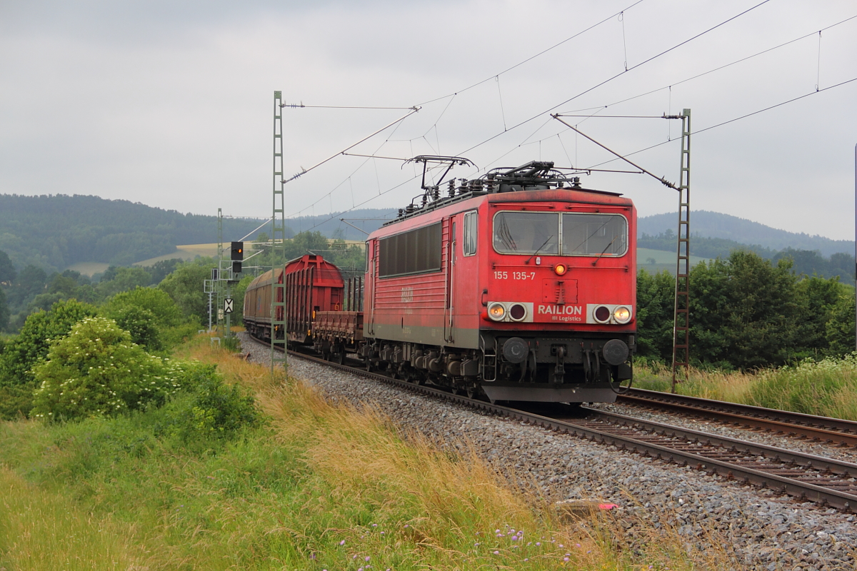 155 135-7 Cargo bei Redwitz am 28.06.2013.
