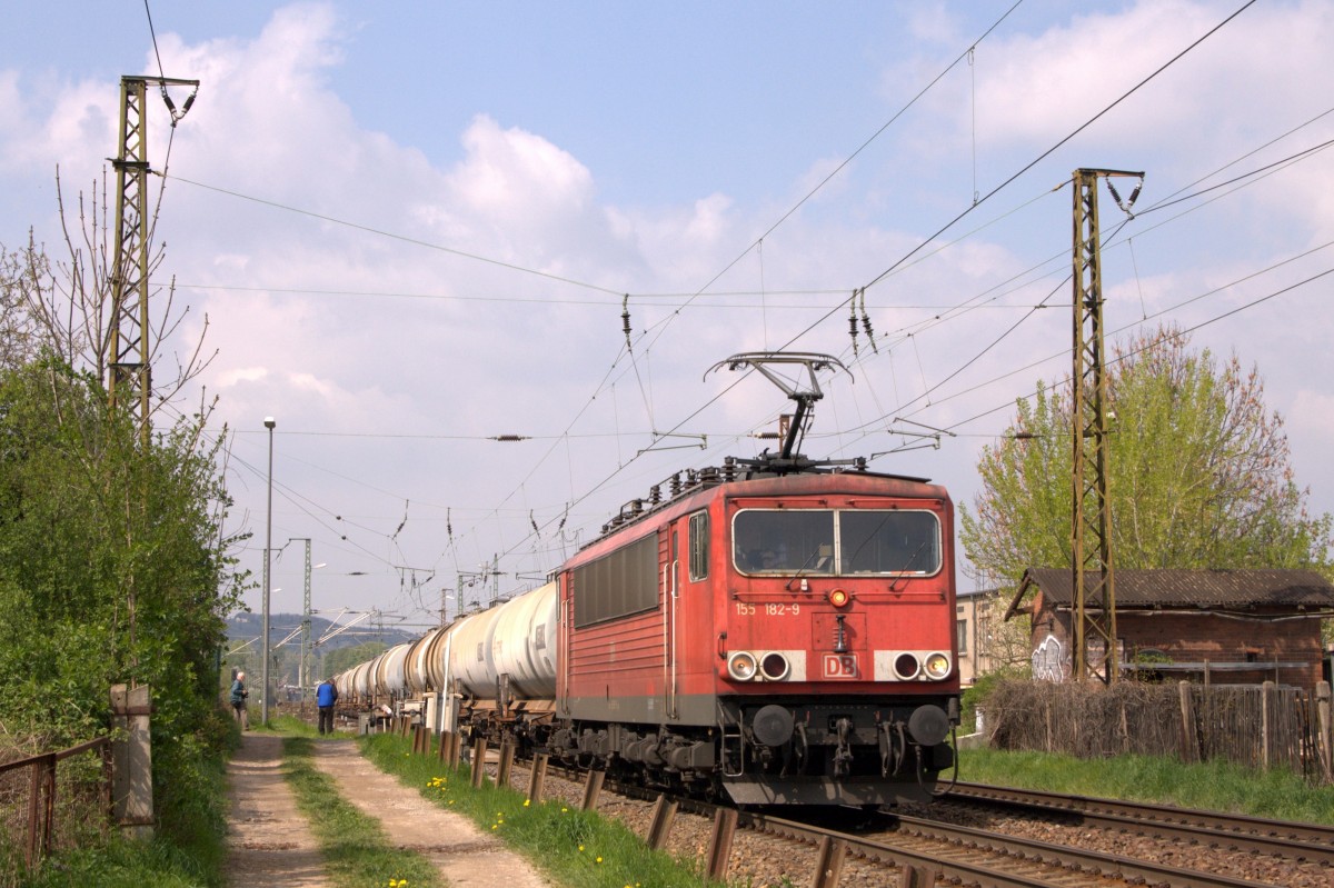155 182-9 durchfährt am 13.04.2014 den Bahnhof Cossebaude Richtung Dresden