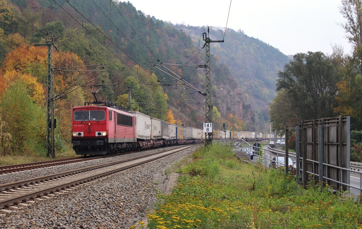 155 222-3 mit dem KT 42156 zu sehen am 18.10.18 in der Einfahrt Saalfeld.