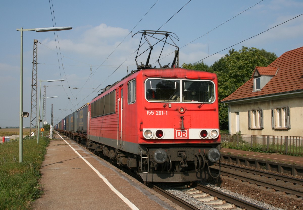 155 261 mit Gterzug Richtung Basel am 19.09.2008 in Schliengen