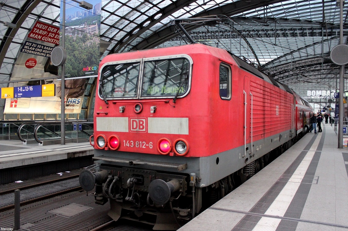 16.03.2014 diese BR 143 stand im Berliner Hauptbahnhof um seine Fahrgäste nach Nauen auf dem RB14 aufzunehmen. 