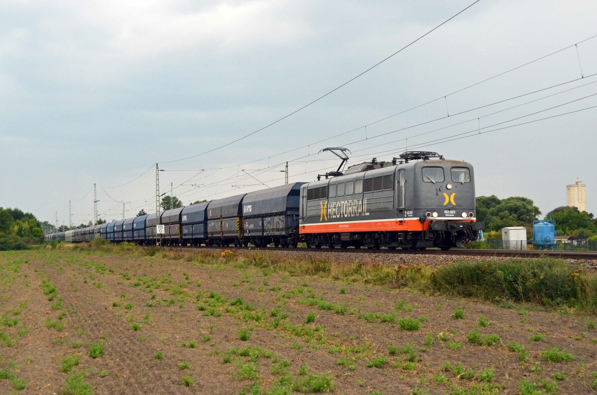 162 003 (151 027) der Hectorrail schleppte am 15.09.21 einen leeren Kohlezug durch Gräfenhainichen Richtung Wittenberg.