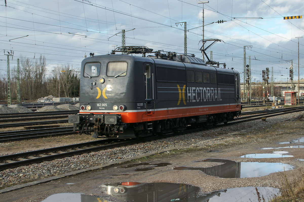 162.005  Herzog  (ehem. 151 133-0) von Hectorrail 
Weil a. R. 15.12.17