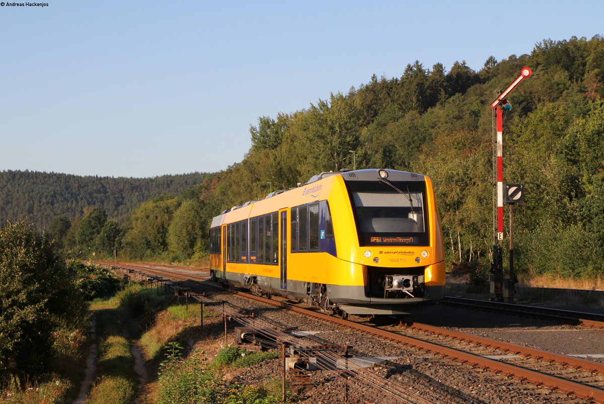 1648 211 als OPB 79712 (Regensburg Hbf-Weiden(Oberpf)) in Nabburg 4.9.19