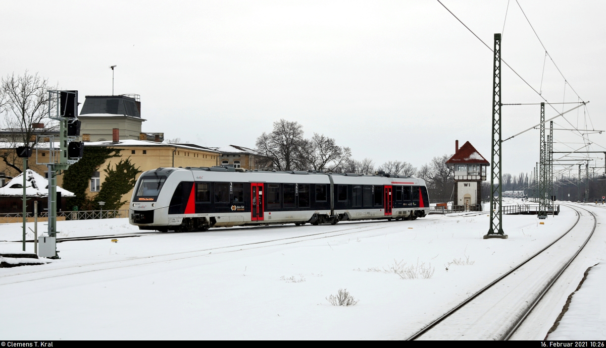 1648 928-3 (Alstom Coradia LINT 41) erreicht den Bahnhof Köthen auf Gleis 2.

🧰 Abellio Rail Mitteldeutschland GmbH
🚝 RB 80460 (RB50) Dessau Hbf–Aschersleben
🚩 Bahnstrecke Dessau–Köthen (KBS 334)
🕓 16.2.2021 | 10:26 Uhr