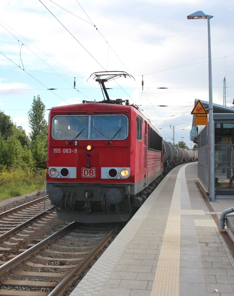 16.8.2014 Bernau bei Berlin. 155 083 mit Kesselzug nach Stendell.