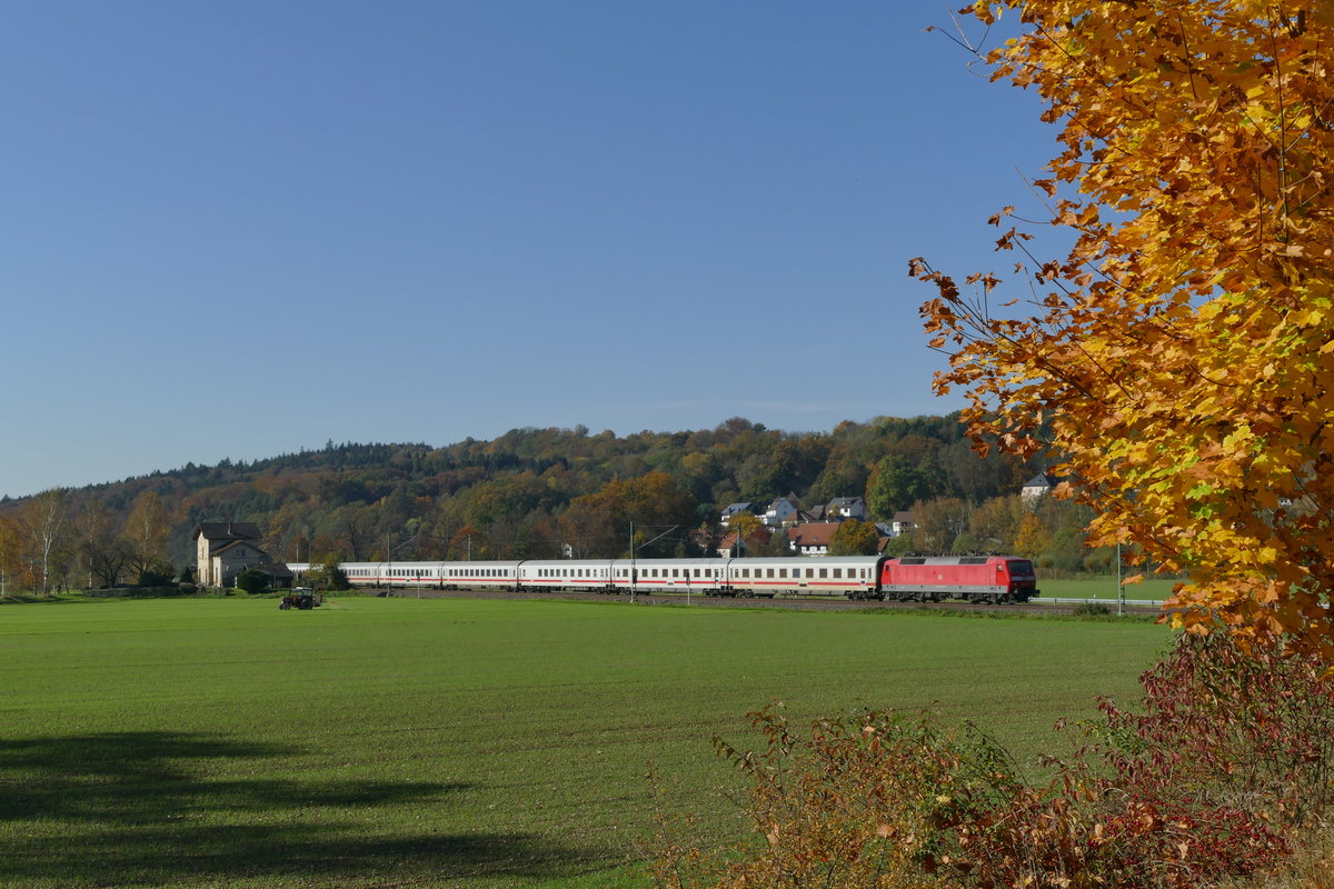 17. Oktober 2017, IC 2355 Berlin - München bei Oberlangenstadt. 